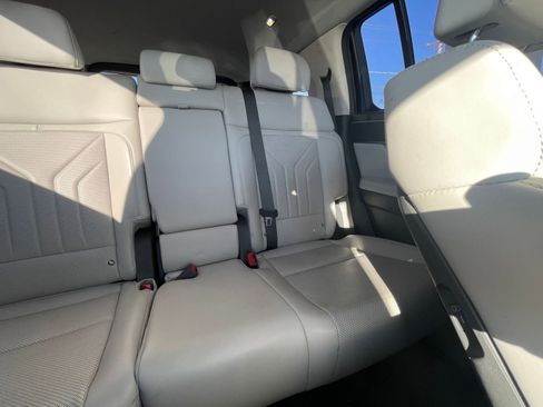 Used 2025 Hyundai Santa Fe SEL FWD image 42