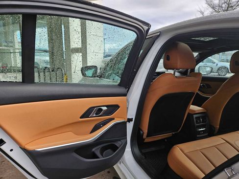 Used 2025 BMW 330i xDrive Sedan w/ Convenience Package image 19