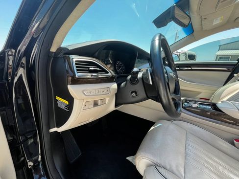 Used 2018 Genesis G90 5.0 Ultimate AWD/4WD image 17