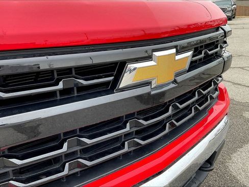 Used 2025 Chevrolet Silverado 1500 LT image 31