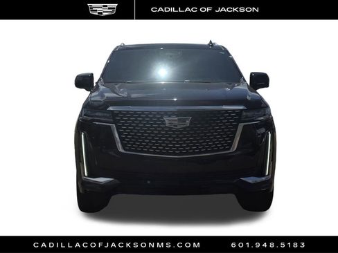 Used 2023 Cadillac Escalade ESV Premium Luxury RWD image 3