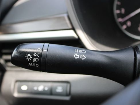 Used 2024 Nissan Altima 2.5 SV FWD image 37