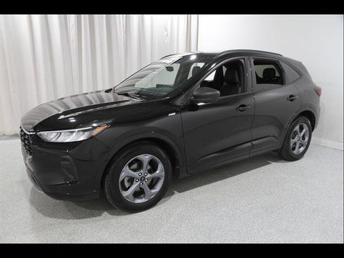 Certified 2023 Ford Escape ST-Line w/ Tech Pack #1 image 3