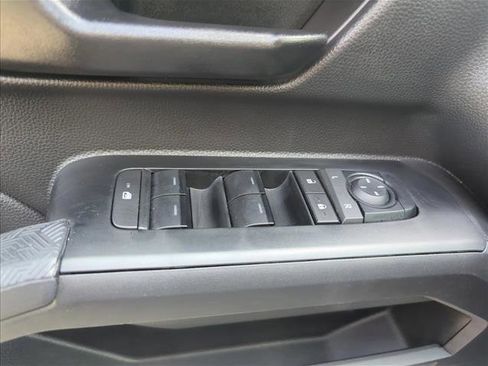Used 2025 Toyota Tacoma SR5 AWD/4WD image 28