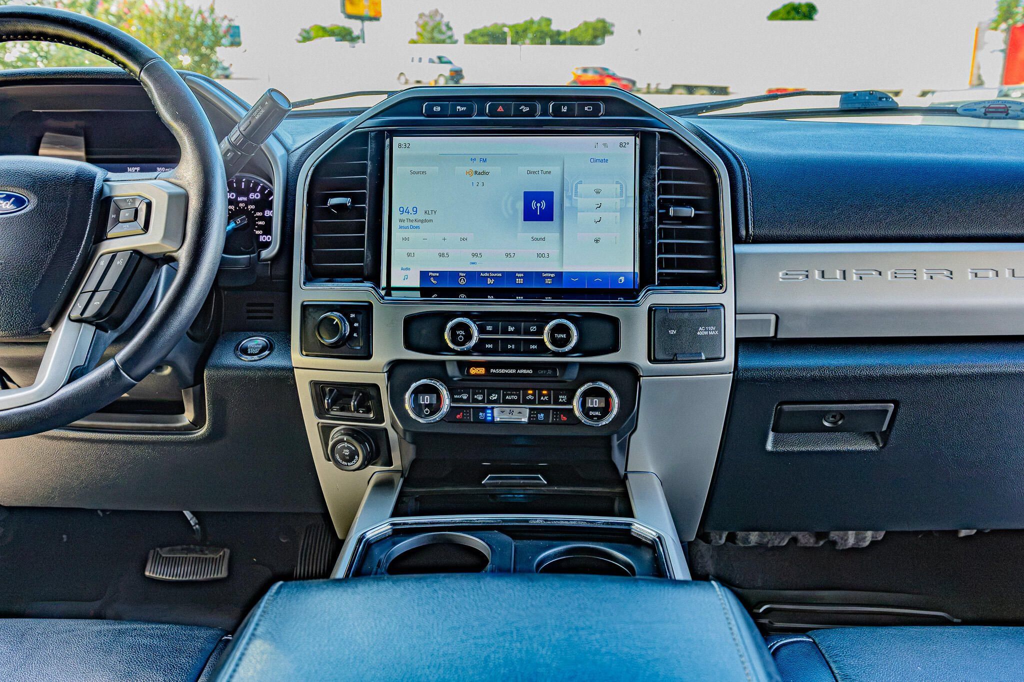 Used 2022 Ford F350 Lariat w/ Lariat Ultimate Package AWD/4WD image 23