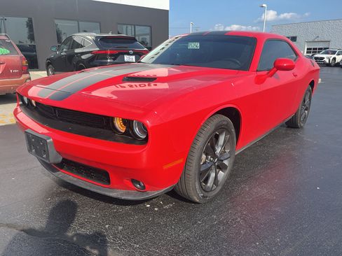 Used 2023 Dodge Challenger SXT w/ Blacktop Package AWD/4WD image 4