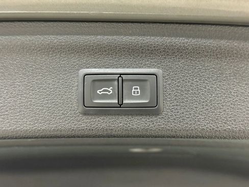 Used 2020 Audi Q3 2.0T Premium w/ Convenience Package AWD/4WD image 65