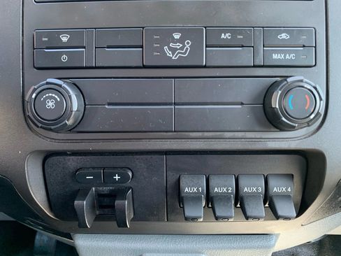 Used 2013 Ford F450 XL w/ High Capacity Trailer Tow Pkg image 15