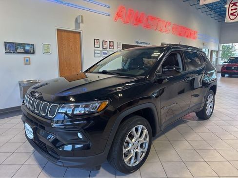 Used 2022 Jeep Compass Latitude AWD/4WD image 8