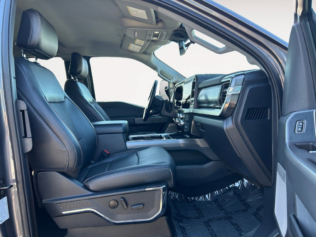 Used 2023 Ford F250 Lariat w/ Sport Appearance Package AWD/4WD image 10