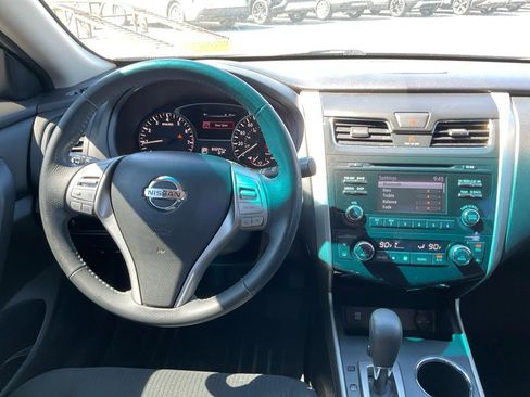 Used 2015 Nissan Altima 2.5 SV image 17