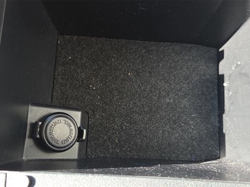 Used 2021 Subaru Outback Limited image 33