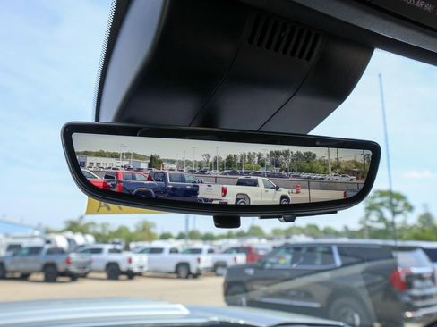 Used 2026 GMC Sierra 1500 AT4 w/ Technology Package AWD/4WD image 27