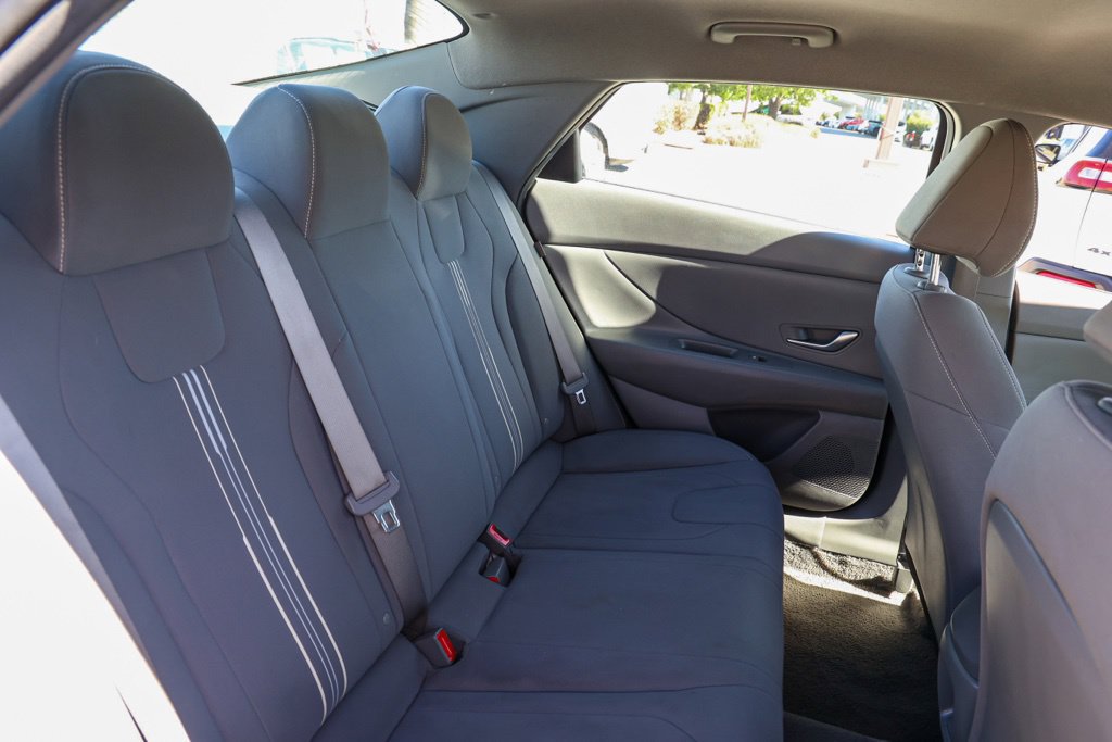 Used 2024 Hyundai Elantra SEL FWD image 18