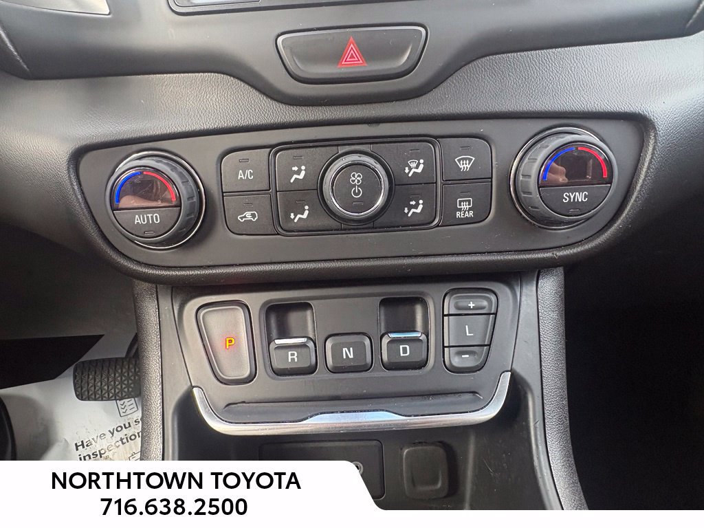 Used 2020 GMC Terrain SLE w/ Driver Convenience Package FWD image 29