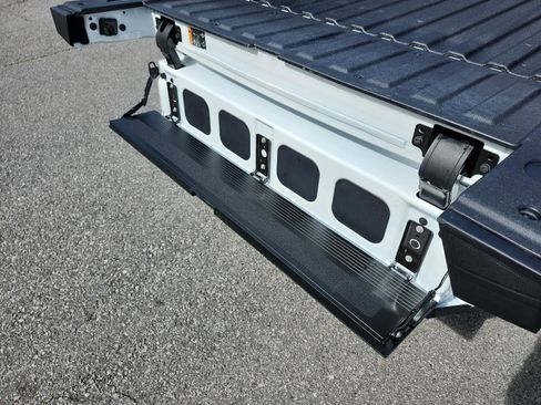 Used 2024 GMC Sierra 1500 AT4 w/ Technology Package image 13