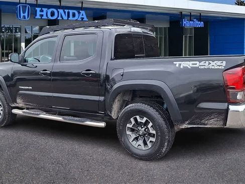 Used 2019 Toyota Tacoma TRD Off-Road image 6