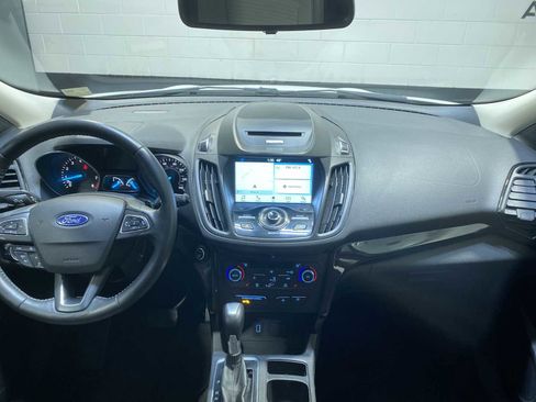 Used 2017 Ford Escape Titanium image 10