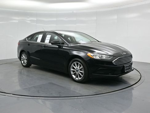 Certified 2017 Ford Fusion SE image 56