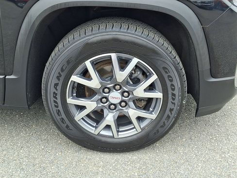 Used 2023 GMC Acadia SLT w/ Preferred Package AWD/4WD image 8