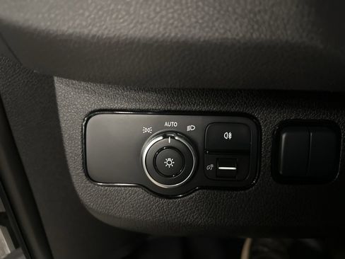 Used 2021 Mercedes-Benz Sprinter 144 Cargo image 16