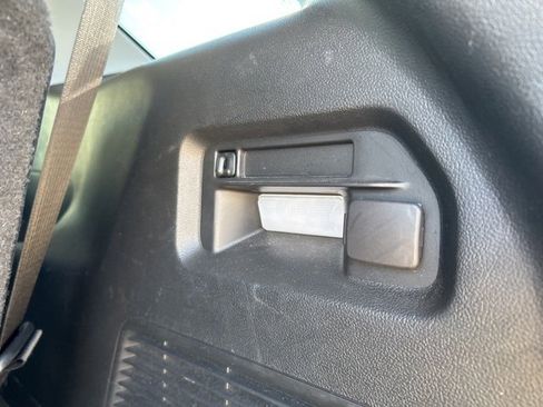 Used 2023 Ford Explorer XLT w/ Equipment Group 202A image 10