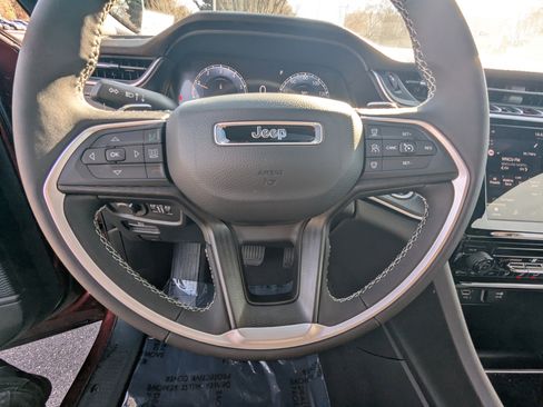 Used 2024 Jeep Grand Cherokee L Laredo w/ Trailer Tow Package image 21