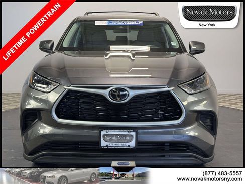 Used 2022 Toyota Highlander L image 2