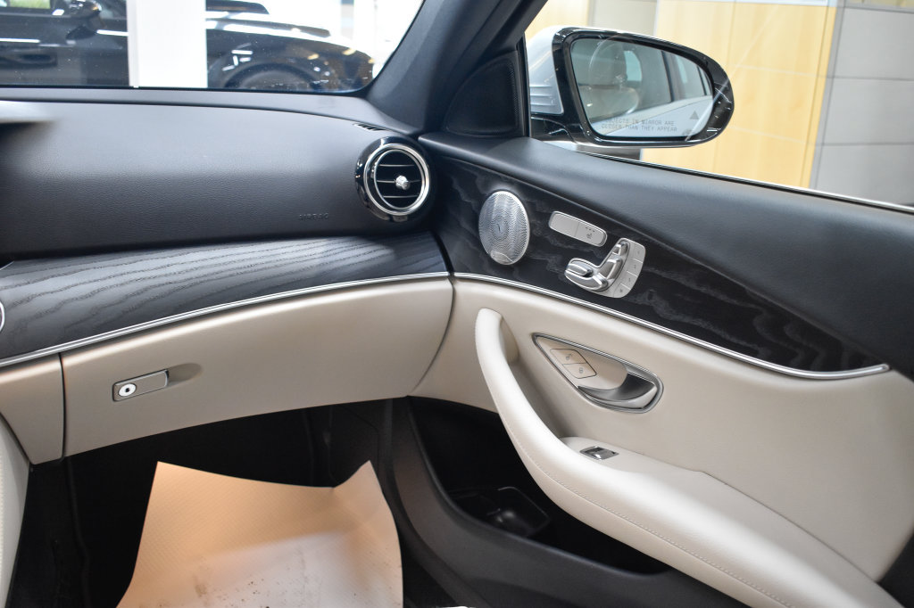 Used 2019 Mercedes-Benz E 300 4MATIC image 23