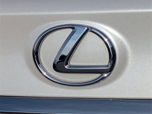 Used 2016 Lexus LS 460 w/ Comfort Package image 10