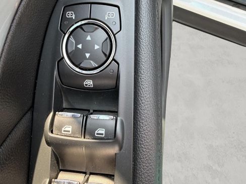 Used 2016 Ford Explorer XLT w/ Equipment Group 202A AWD/4WD image 11