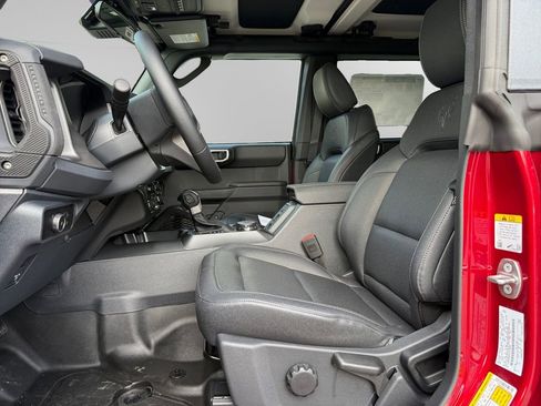 New 2026 Ford Bronco Badlands AWD/4WD image 9