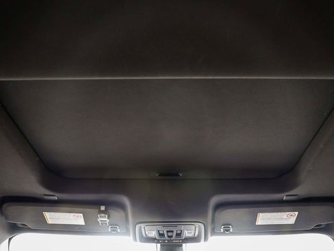 Used 2022 Chevrolet Silverado 2500 High Country w/ Safety Package II image 16