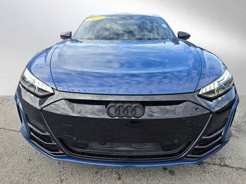 Used 2022 Audi e-tron GT Prestige image 8