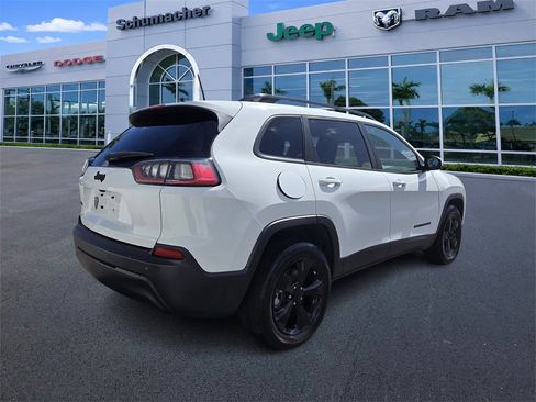 Used 2020 Jeep Cherokee Latitude Plus image 7