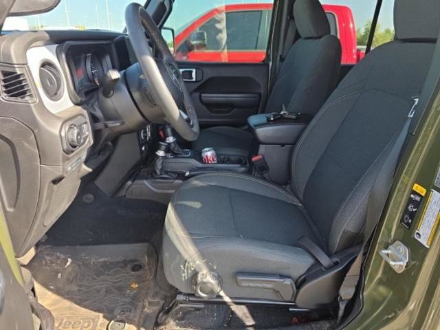 Used 2024 Jeep Wrangler Unlimited w/ Convenience Group AWD/4WD image 3