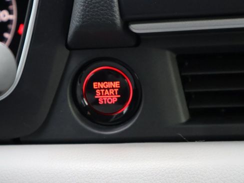 Certified 2025 Honda Pilot Touring image 27