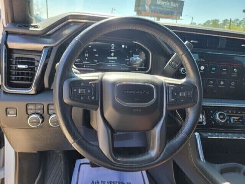 Used 2024 GMC Sierra 2500 Denali Ultimate AWD/4WD image 11