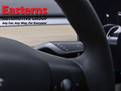 Used 2021 Tesla Model Y Long Range AWD/4WD image 12