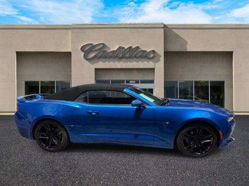 Used 2018 Chevrolet Camaro LT RWD image 2