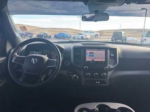 Used 2024 RAM 2500 Tradesman w/ Chrome Appearance Group image 13