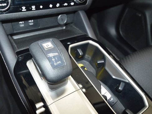 Used 2025 Mitsubishi Outlander ES AWD/4WD image 25