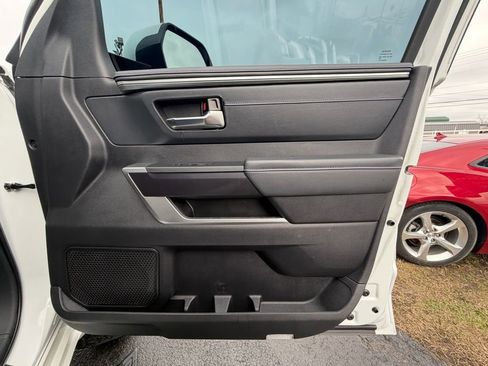 Used 2022 Toyota Tundra Platinum w/ Advanced Package image 19