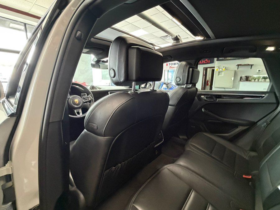 Used 2021 Porsche Macan S AWD/4WD image 57