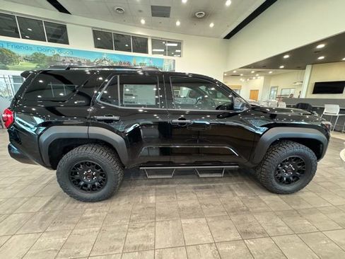 New 2026 Toyota 4Runner SR5 AWD/4WD image 34