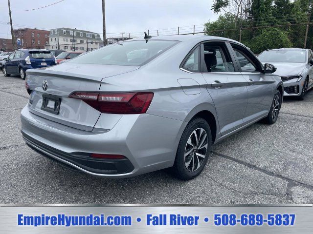 Used 2024 Volkswagen Jetta S FWD image 7
