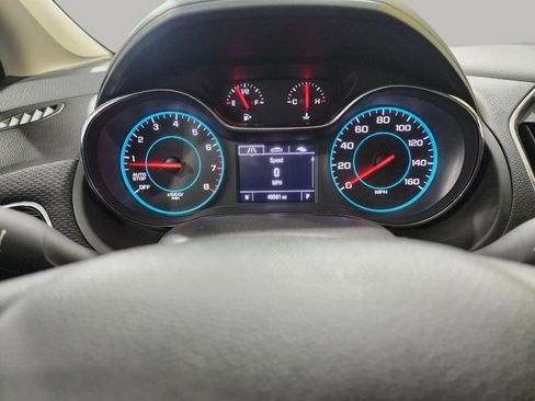 Used 2017 Chevrolet Cruze LT image 11