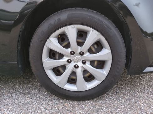 Used 2024 Toyota Corolla LE image 11