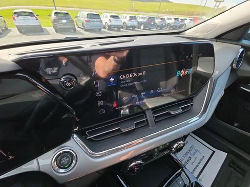 New 2026 Chevrolet Trax LT w/ Driver Confidence Package FWD image 16