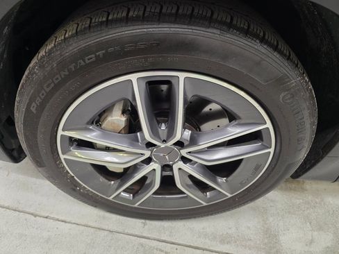 Used 2025 Mercedes-Benz GLB 35 AMG 4MATIC image 10